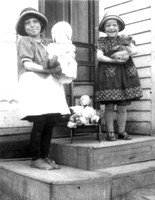 Helen and Florence - 1925
